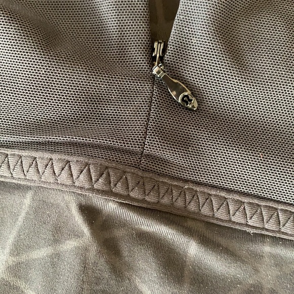 Lululemon top - Picture 3 of 7